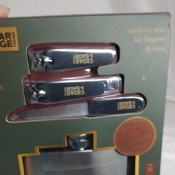 Cedar & Sage Nail Essentials Set with Flask - Picture 4 of 8